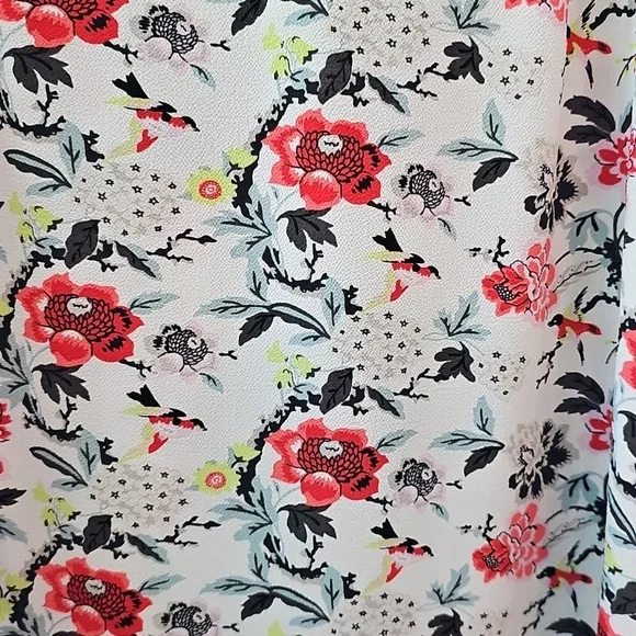 Floral Sleeveless Top - Red and White XL - Picture 3 of 3